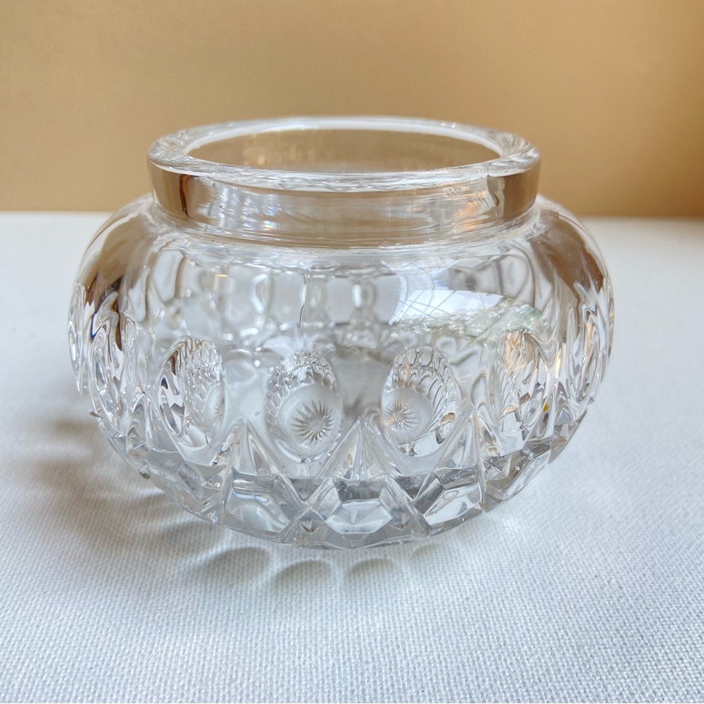 Vintage Heisey Round Puff Box in Thumbprint and Angle pattern clear glass
